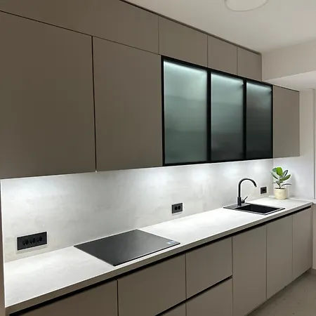 Avantgarde 5 Min Walk Beach&old Town Apartman