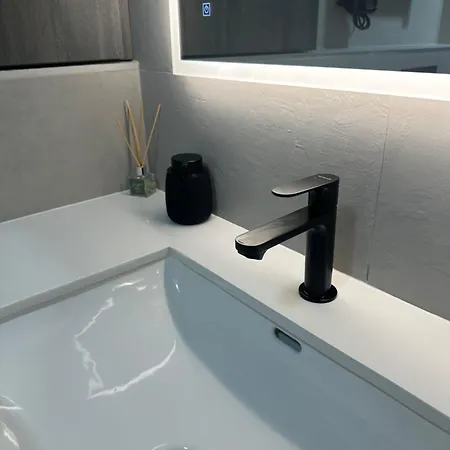 Apartman Avantgarde 5 Min Walk Beach&old Town *