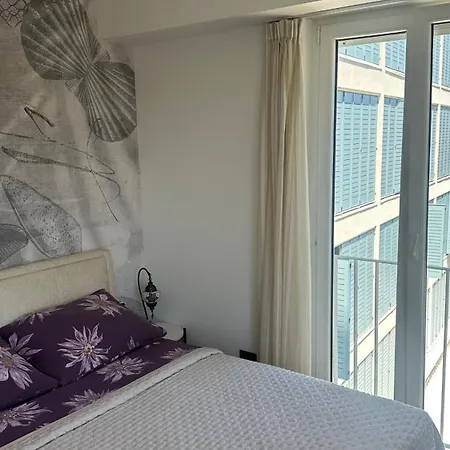 Avantgarde 5 Min Walk Beach&old Town Apartman