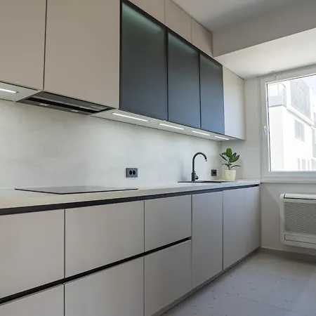 Apartment Avantgarde 5 Min Walk Beach&old Town *