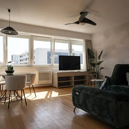 Avantgarde 5 Min Walk Beach&old Town Apartment *