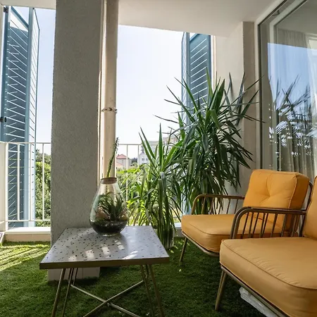 Avantgarde 5 Min Walk Beach&old Town Apartment