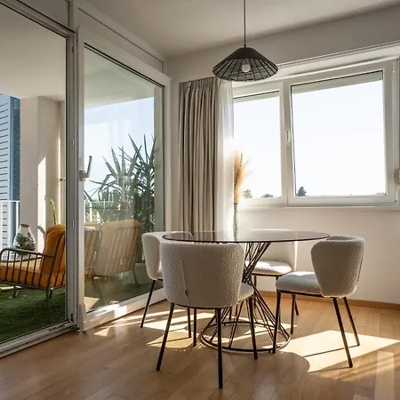 Apartment Avantgarde 5 Min Walk Beach&old Town